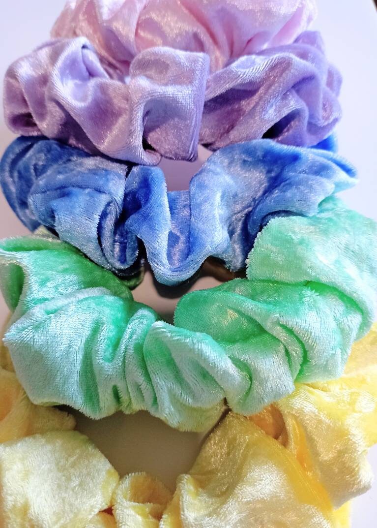 Velvet Scrunchie Band
